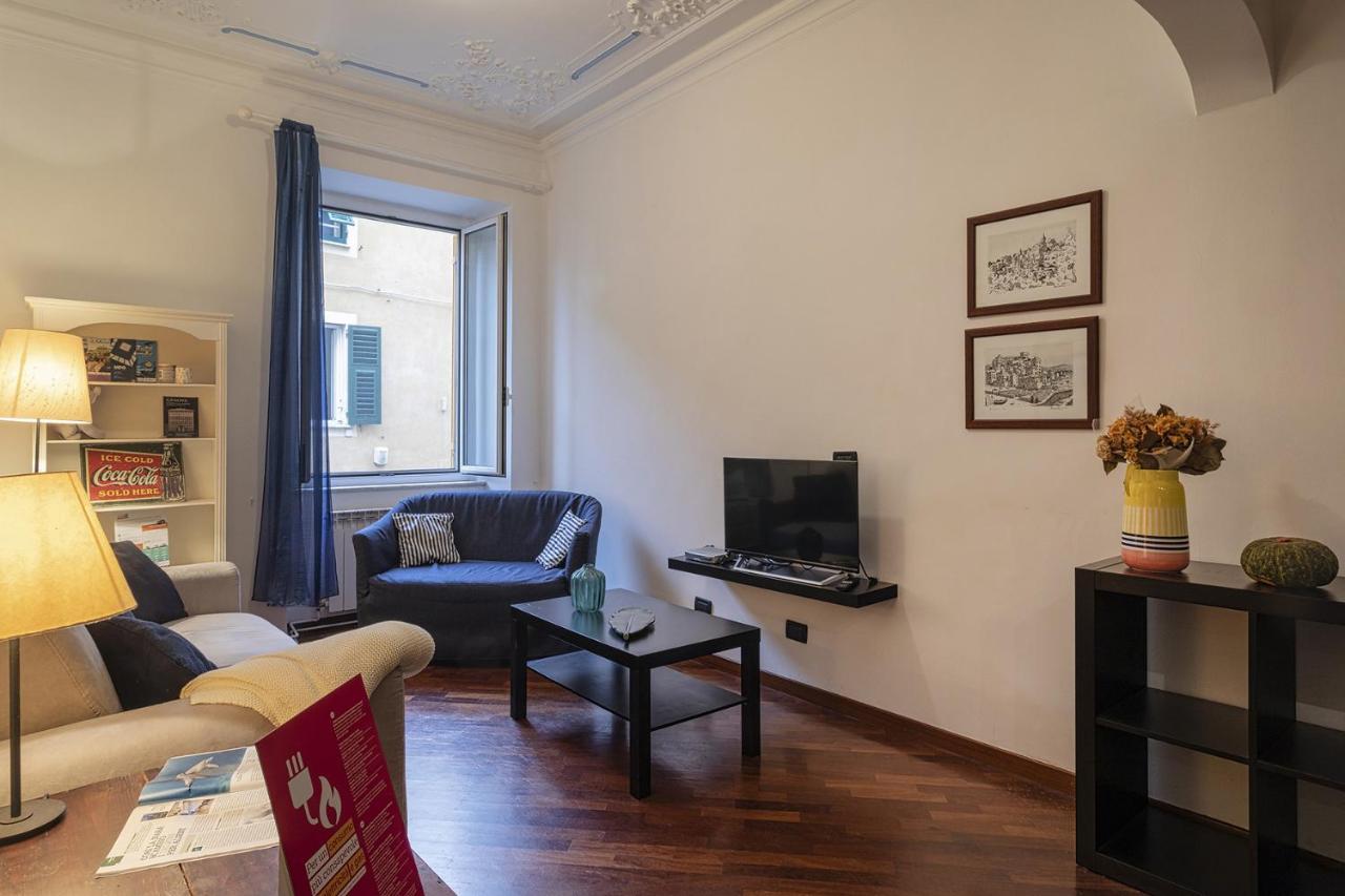 Santa Chiara Apartment By Wonderful Italy Genua Exteriör bild